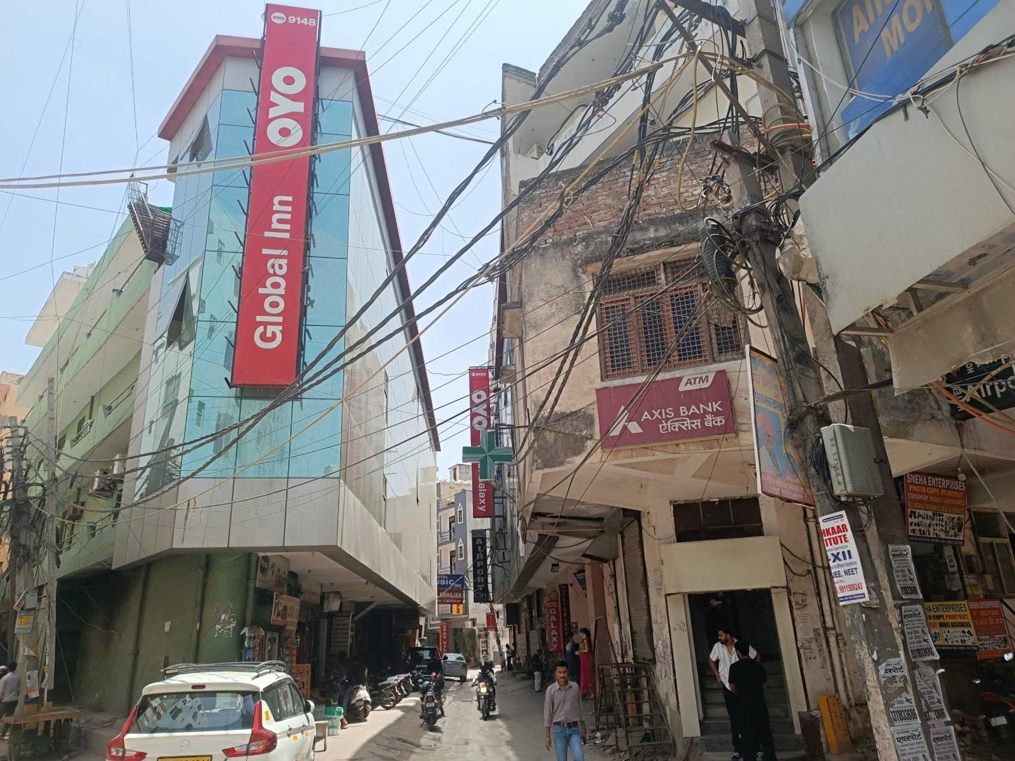 Super Hotel O Global New Delhi Exterior photo