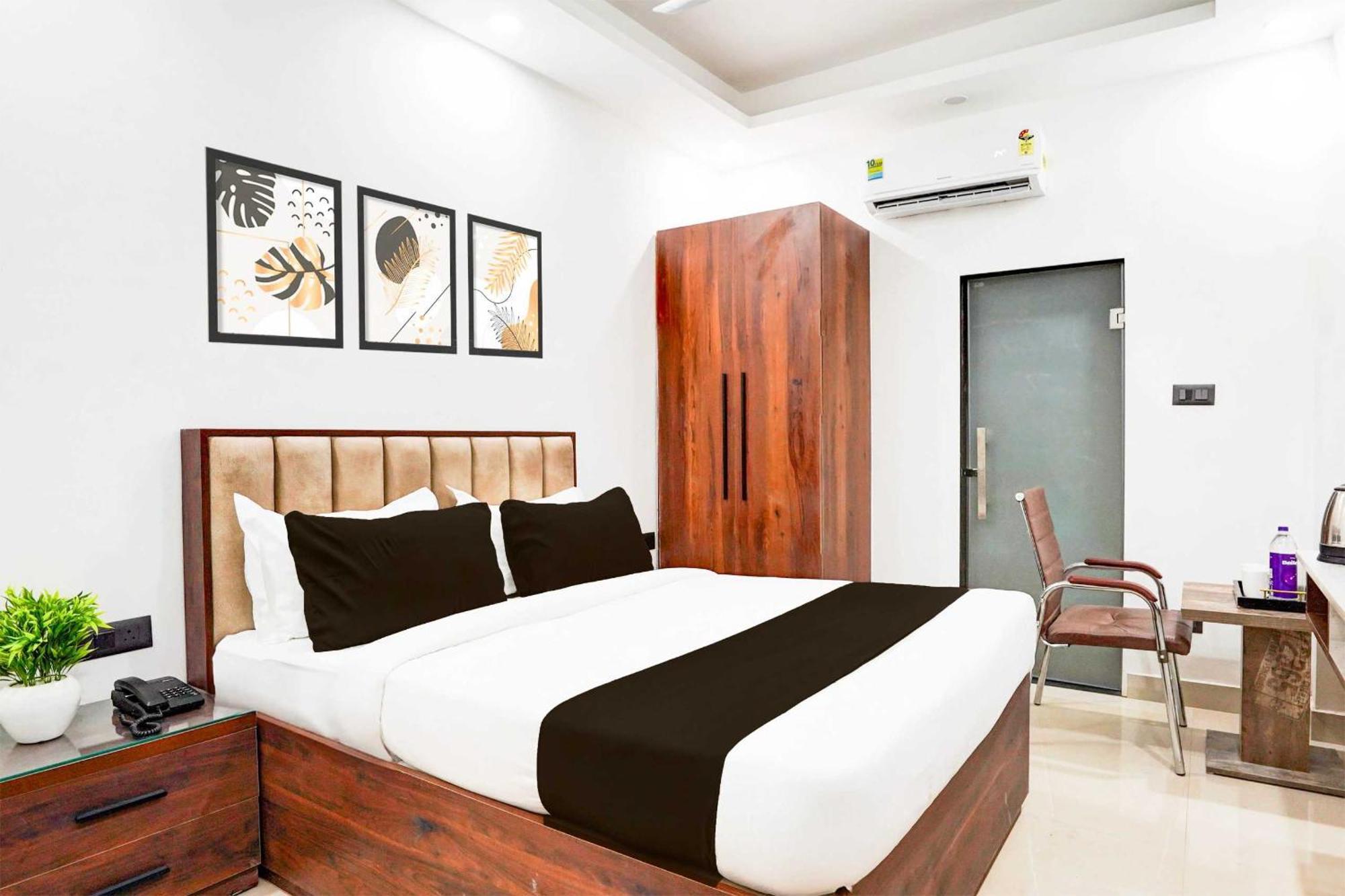 Super Hotel O Global New Delhi Exterior photo