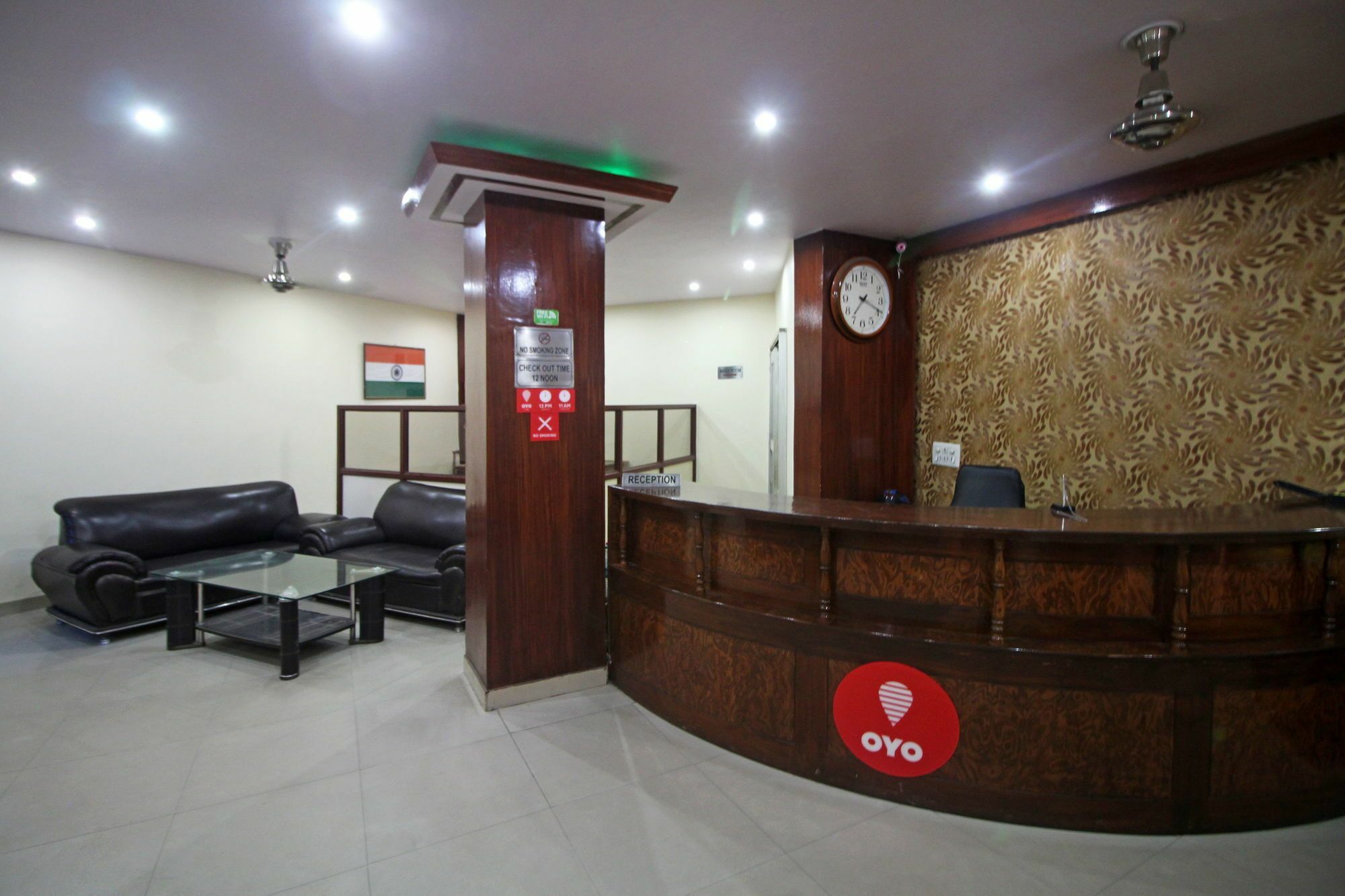 Super Hotel O Global New Delhi Exterior photo